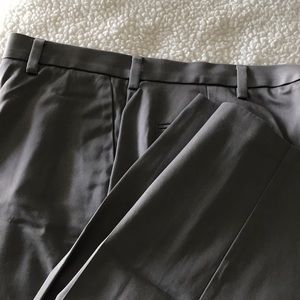 Men’s grey Dockers like new 40 x 30